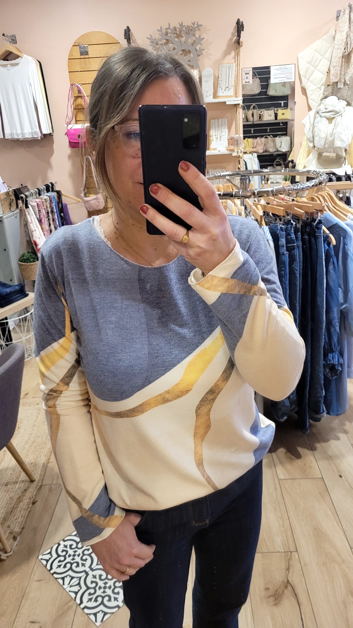 Pull Lilou